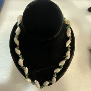 Shell Stone Bead 22” Lei Necklace GnuFashion